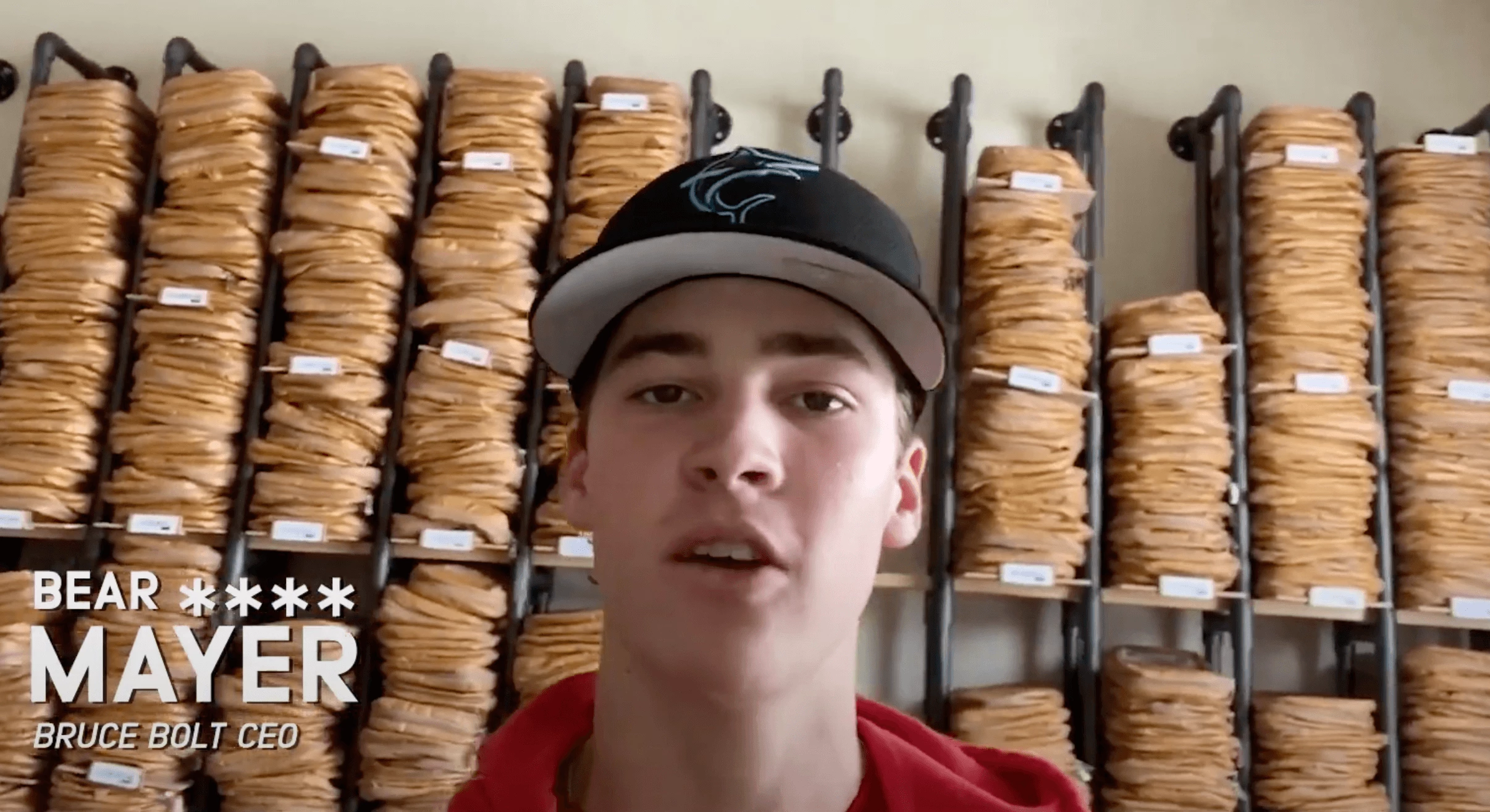 Bruce Bolt PREMIUM PRO Short Cuff Batting Gloves: Black 2 Bruce Bolt PREMIUM PRO Short Cuff Batting Gloves: Black - Image 2